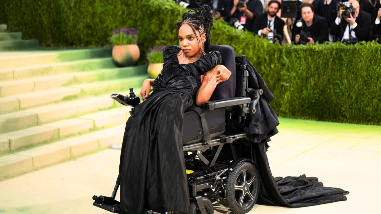 MAKING HISTORY Aaron Rose Philip, A Black Trans Model With Cerebral ...